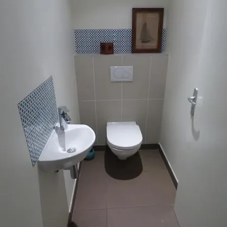 Grande Maison Entre Et Foret